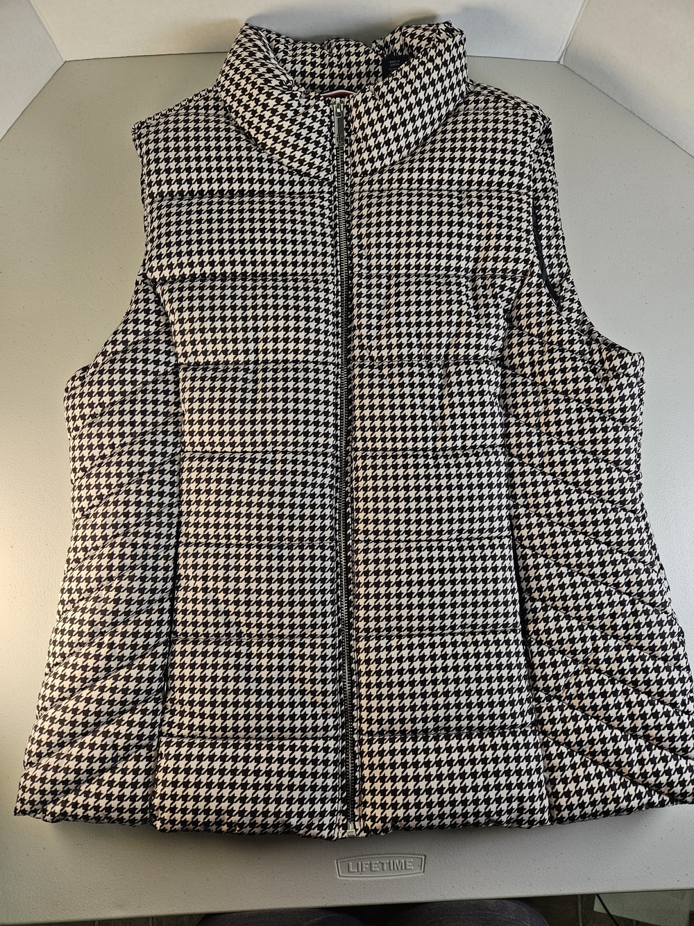 Tommy Hilfiger Black and White Houndstooth Quilted Puffer Vest Like New